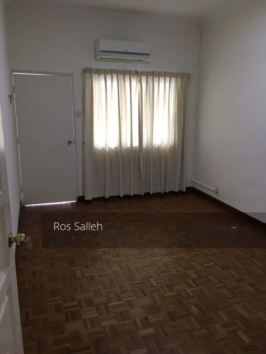 Pasir Ris Beach Park (D18), Terrace #132571422